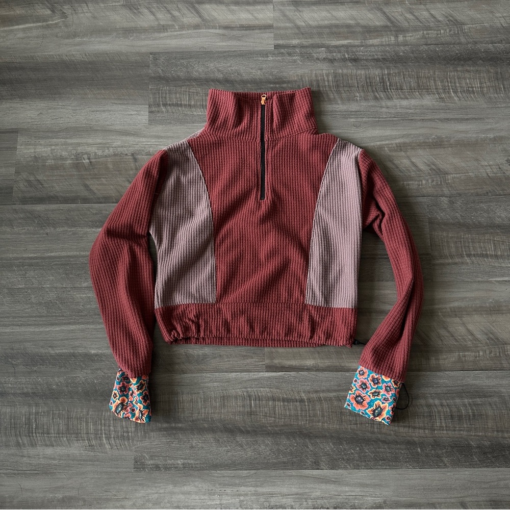 YouEr Crop Top
